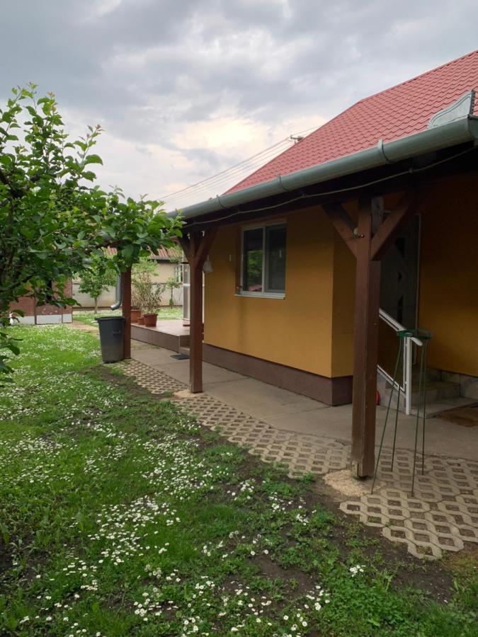 Eoetvoes Vendeghaz Villa Hajdúszoboszló Dış mekan fotoğraf